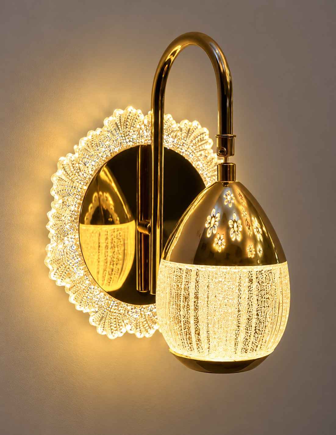 Luxe Golden Crystal Wall Lamp